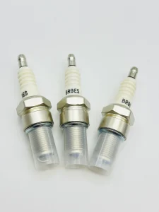 Spark plug MOTOMXXX BR9ES Suitable for YAMAHA/SUZUKI/RIEJU/PIAGGIO/PEUGEOT/MBK/KAWASAKI /GILERA /GAS GAS/APRILIA